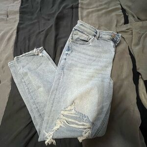 American Eagle Outfitters Light Blue Distressed Mom Jeans